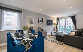 Fabulous Quayside Apartment With Free Parking